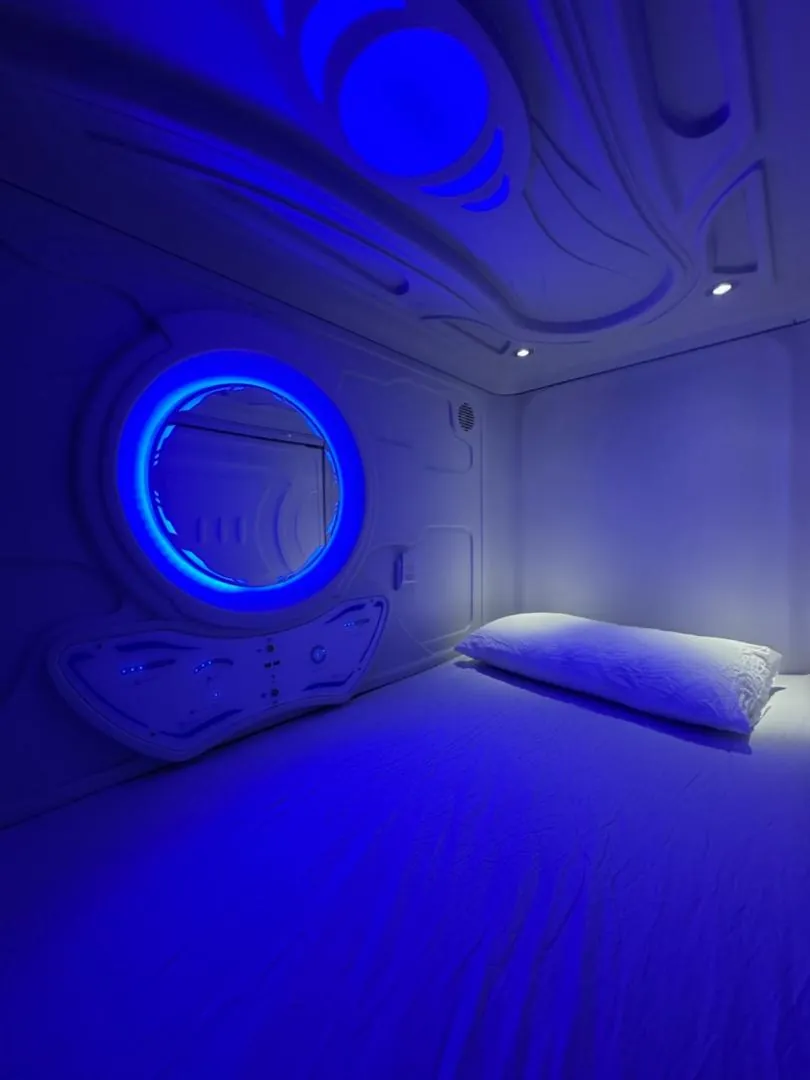 Hostel Space Capsule 11