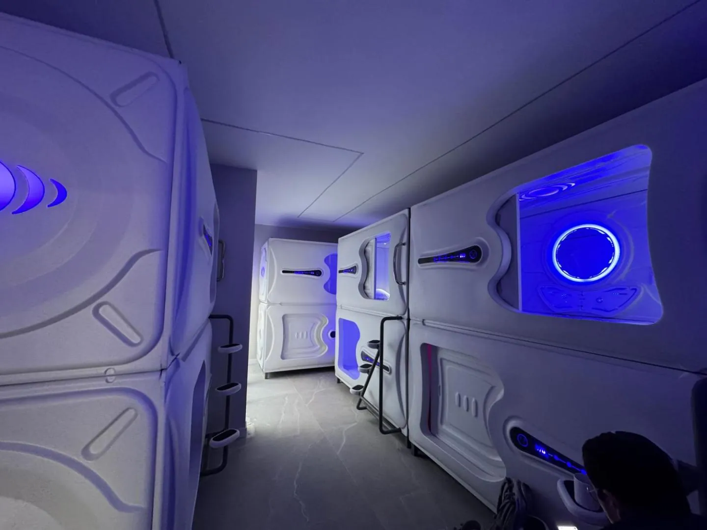 Hostel Space Capsule 4