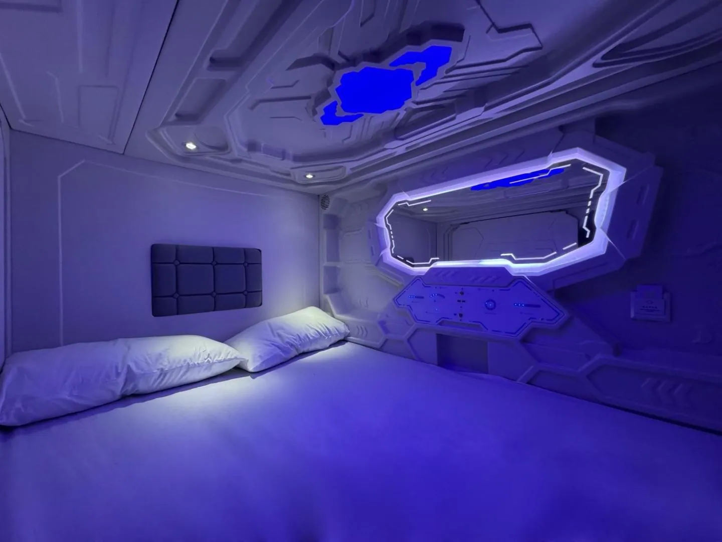 Hostel Space Capsule 5