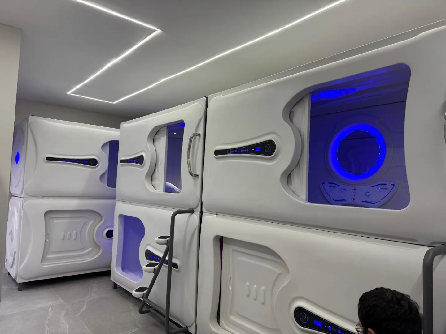 Hostel Space Capsule 9